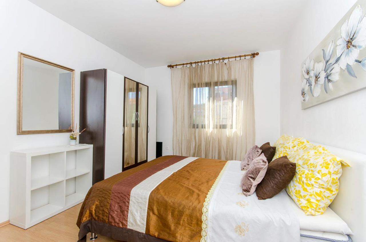 Apartment Derado *